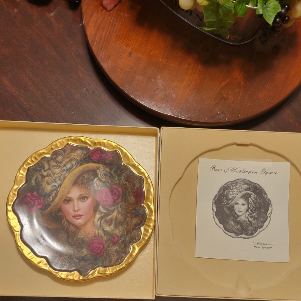 Symphony of Roses Collection plate,  Rose of Washington Square